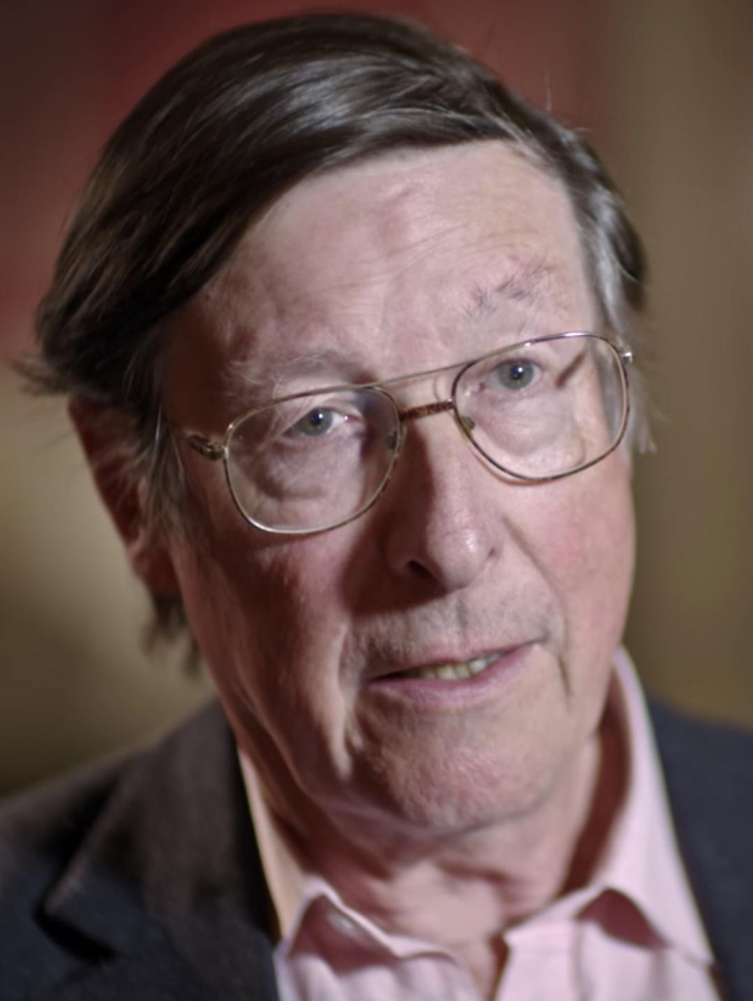 actor Max Hastings large photo