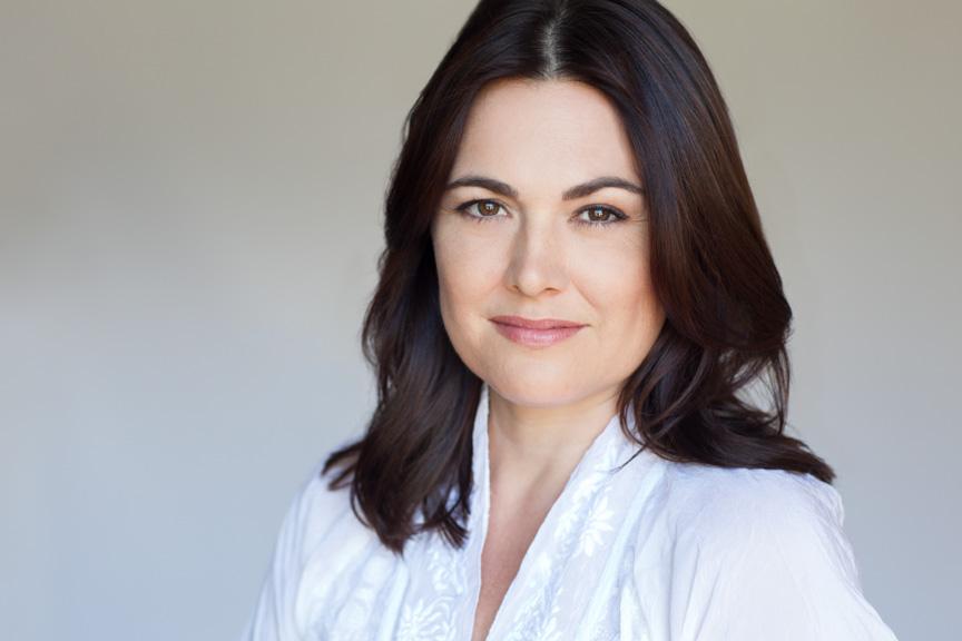 actor Mia Adams large photo