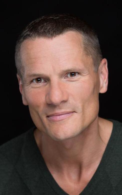 actor Peter Stark large photo