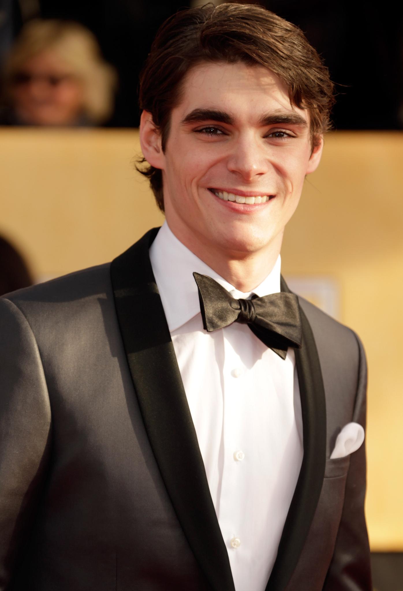 actor RJ Mitte large photo