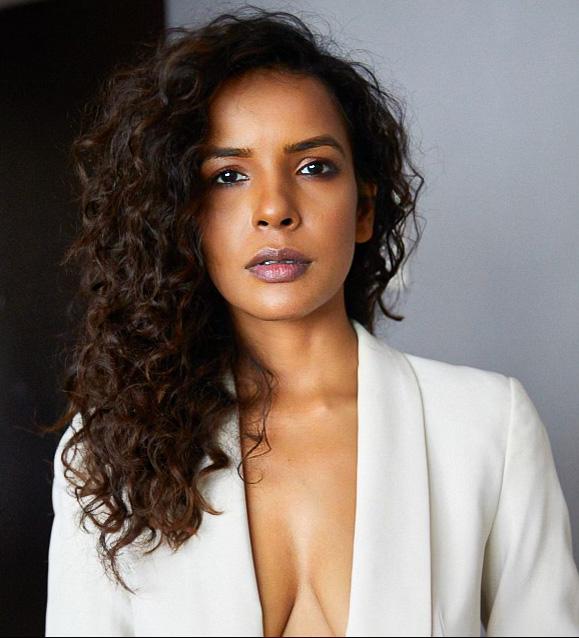 actor Sanghmitra Hitaishi large photo