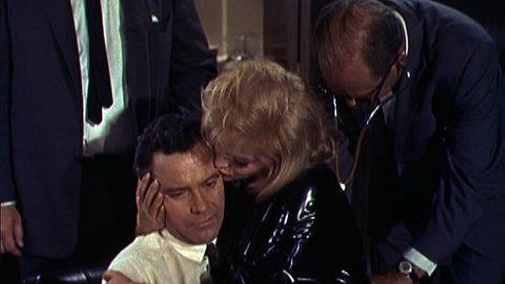 actor Eddie Mayehoff large photo