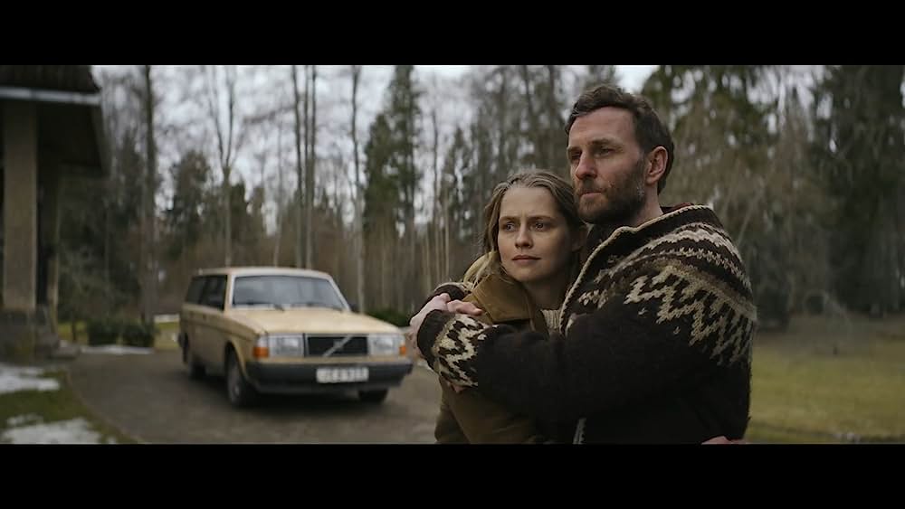 actor Barbara Marten large photo