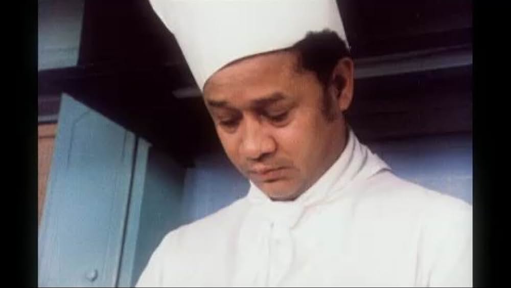 actor Mary Gilbert large photo