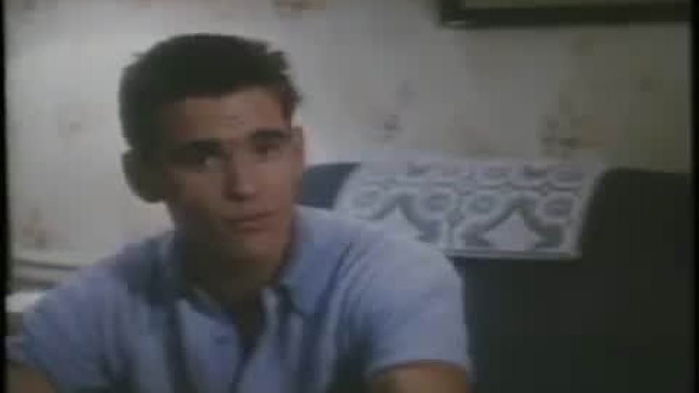 actor Molly McCarthy large photo