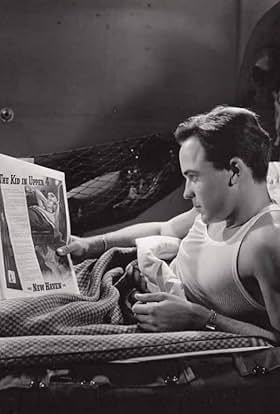 actor Tom Batten large photo