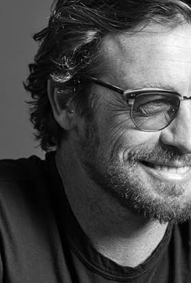 actor Simon Baker large photo