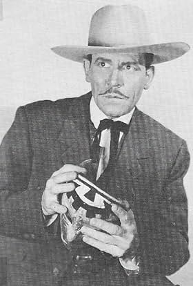 actor Kenneth MacDonald large photo