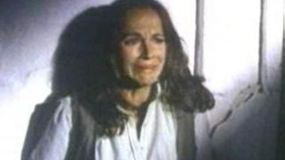 actor Leon Sinden large photo