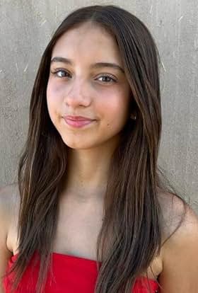 actor Allison Salinas large photo