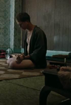 actor Maxon Crumb large photo