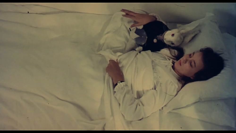 actor Clare Sutcliffe large photo