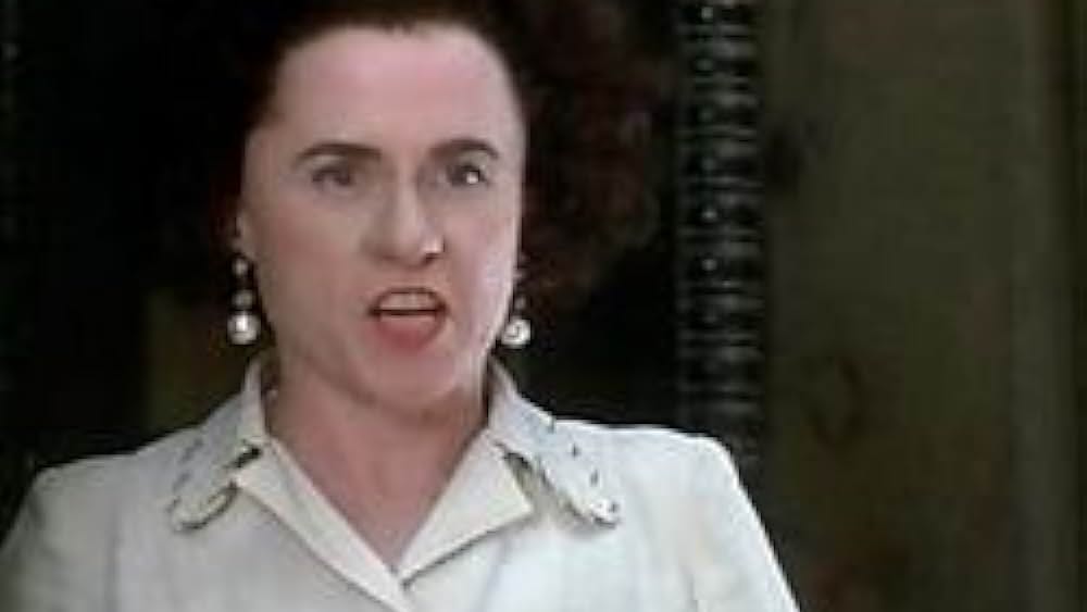 actor Molly Regan large photo