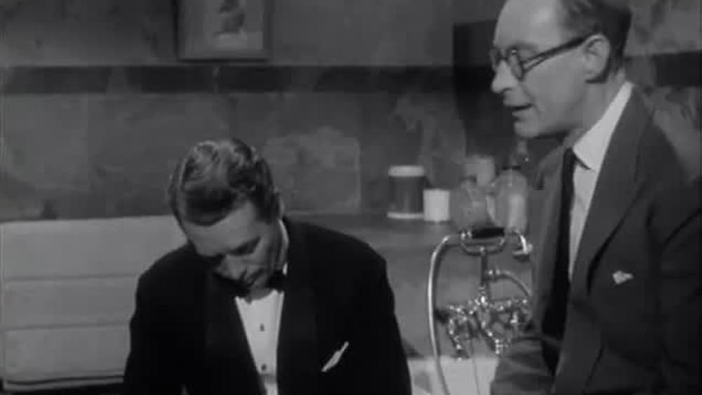 actor Lionel Murton large photo