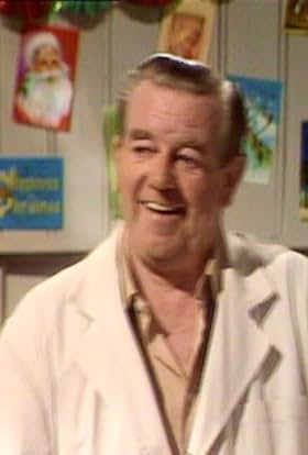 actor John Comer large photo