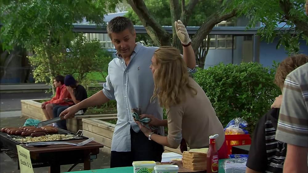 actor Blair Strang large photo