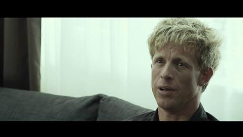 actor Simon Lyndon large photo