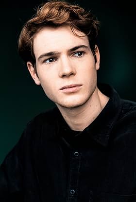 actor Philip Froissant large photo