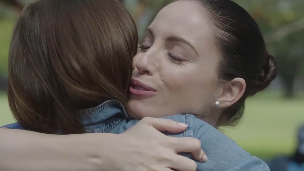 actor Abigail Baldwin large photo