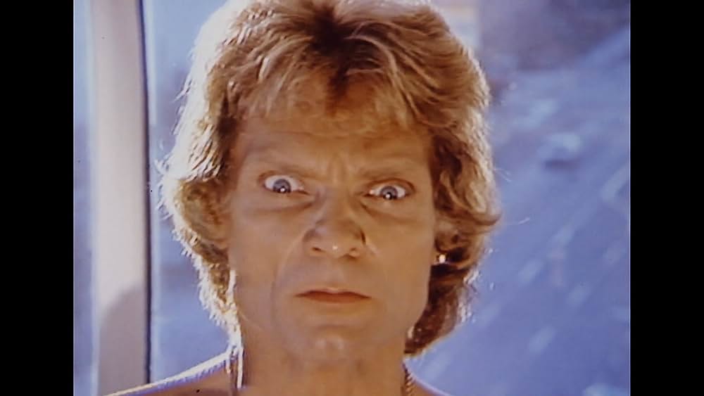 actor Lindsay Freeman large photo