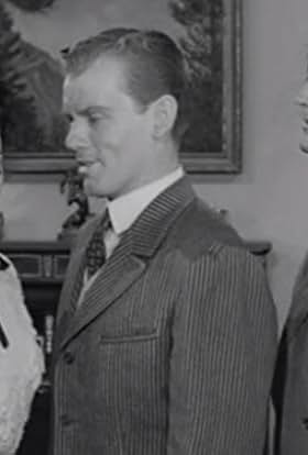 actor Yvonne Cross large photo