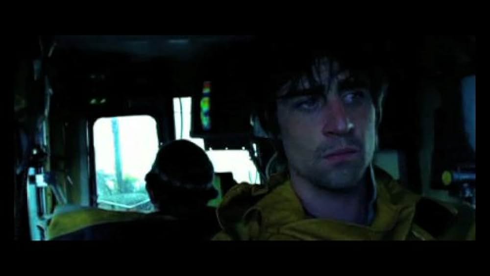 actor Darren Healy large photo