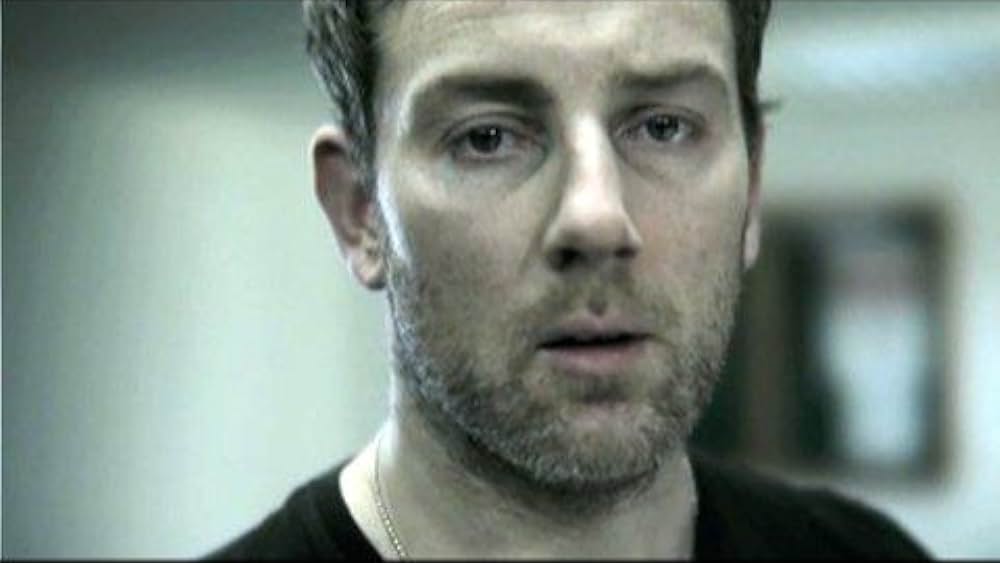 actor Anne Downie large photo