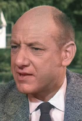 actor Robert Beauvais large photo