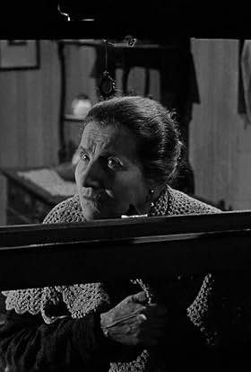 actor Grace Mills large photo