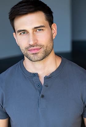 actor Derek Dixon large photo