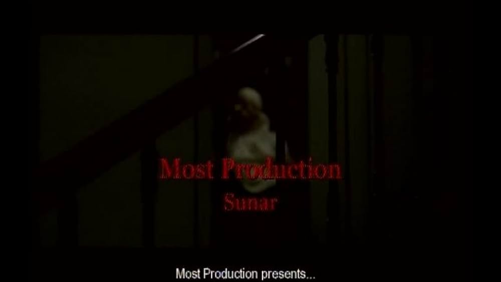 actor Goncagül Sunar large photo