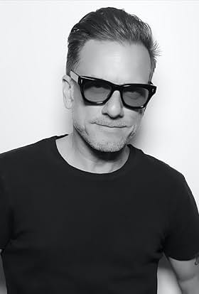 actor Kelly Cole large photo