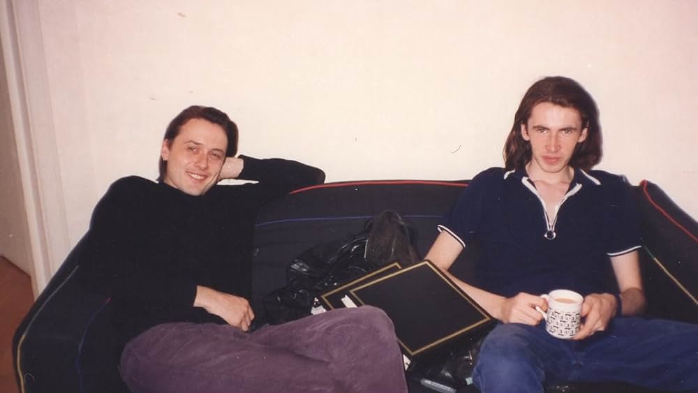 actor Gary Crowley large photo