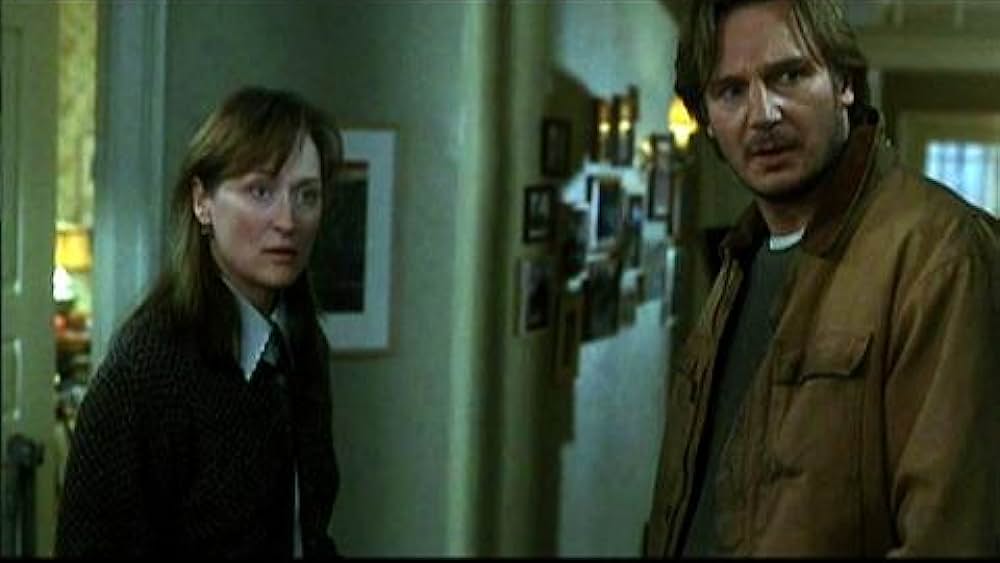 actor Julia Weldon large photo