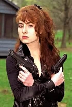 actor Ariauna Albright large photo