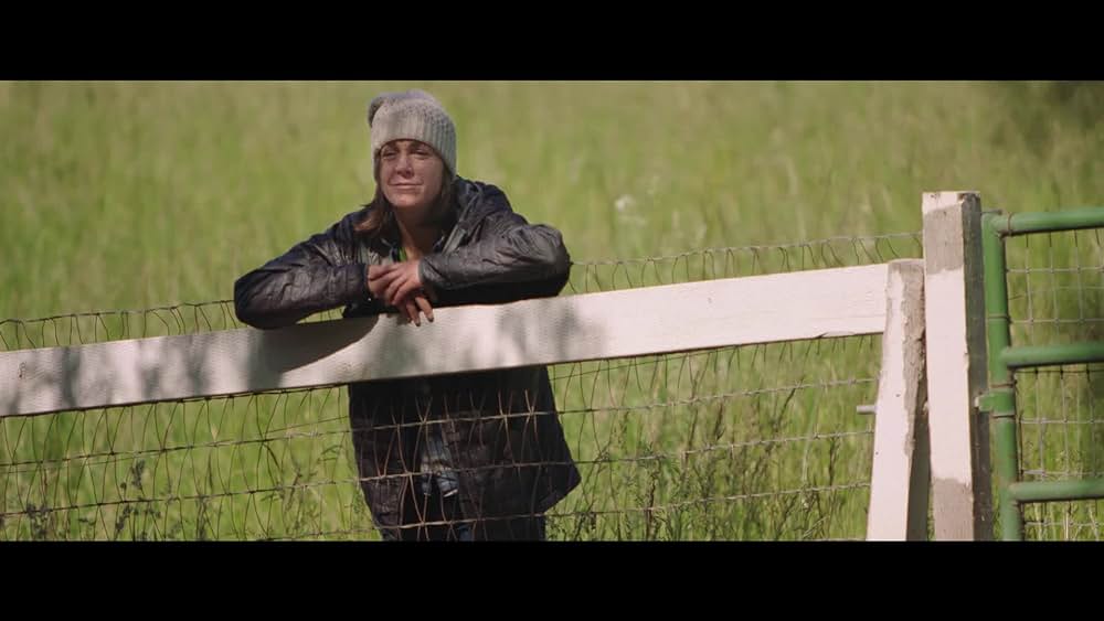 actor Molly Chester large photo