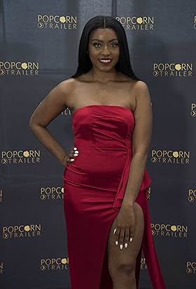 actor Lauren Johnson large photo