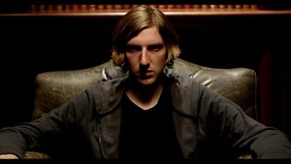 actor Nic D'Avirro large photo