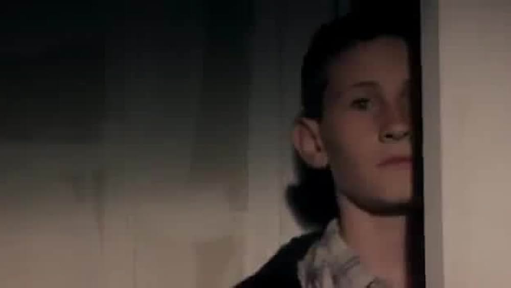 actor Mandy Matthews large photo