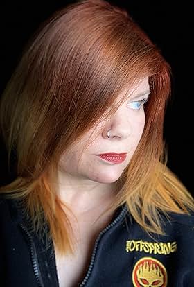 actor Suzi Stringer large photo