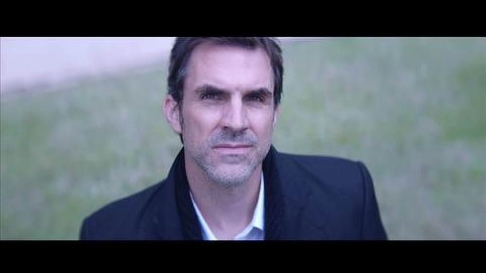 actor Robert Menzies large photo