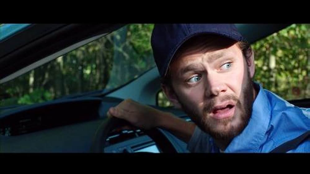 actor Caitlin O'Connell large photo