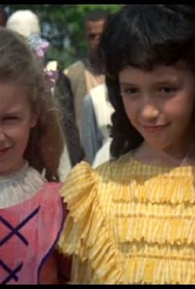 actor Nikki Creswell large photo