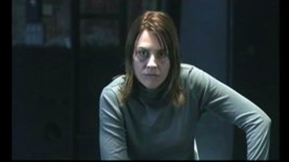 actor Heather Bleasdale large photo