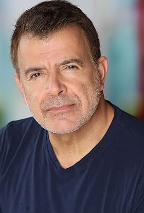 actor Mark Oliver large photo actor Mark Oliver large photo