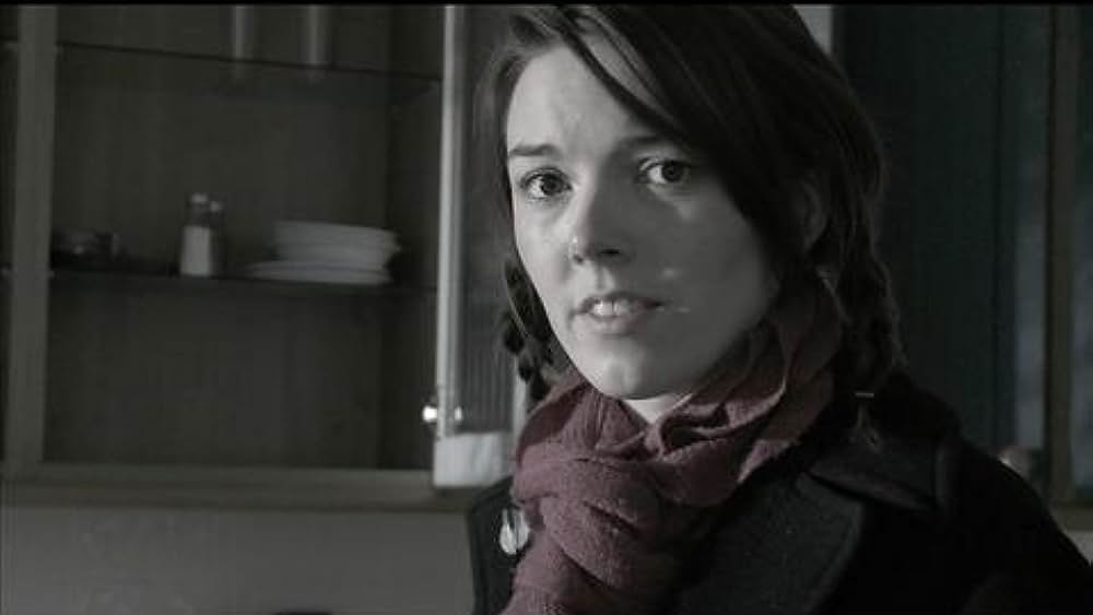 actor Kitty McGeever large photo