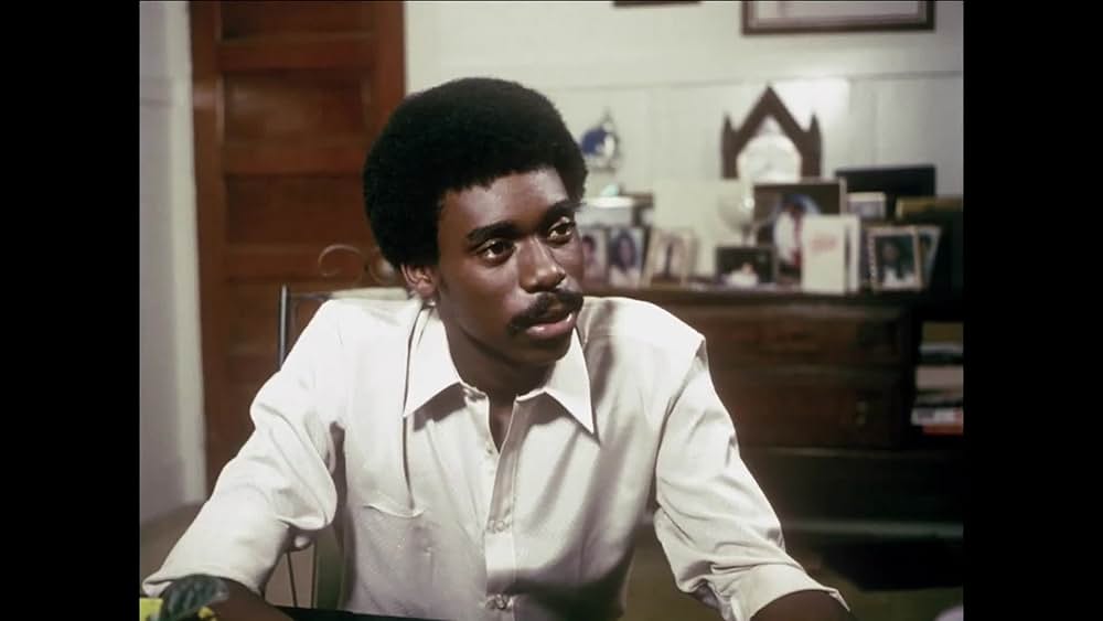 actor Jessie Holmes large photo