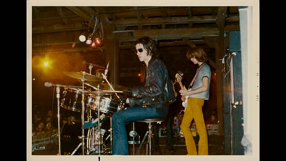 actor Mike Watt large photo