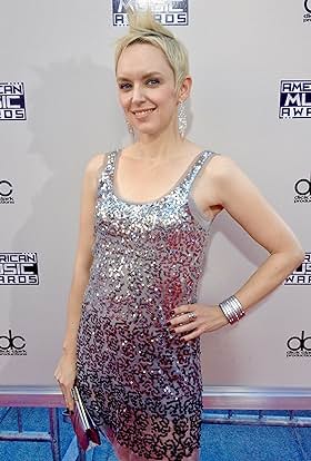 actor Tara Price large photo