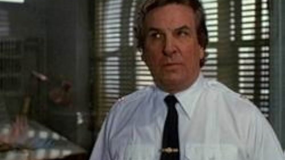 actor Jayne Haynes large photo